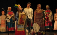 vruchenie-portretov-na-kontserte-ansamblya-rostok-2012-g_0